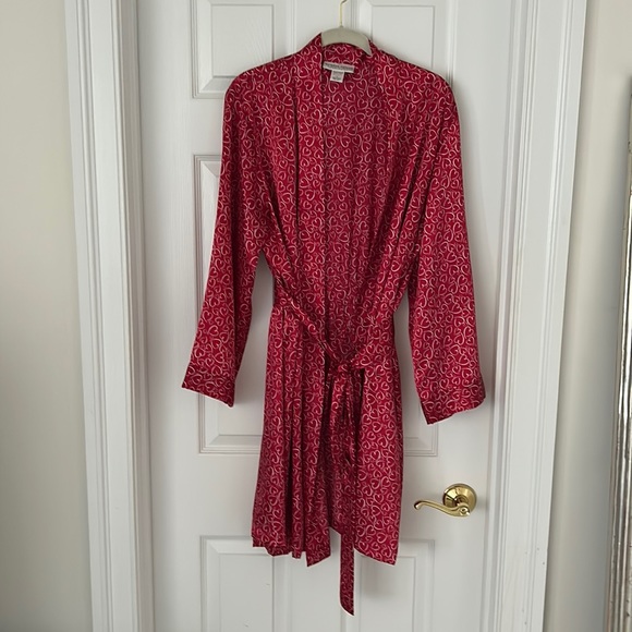 Morgan Taylor | Intimates & Sleepwear | Morgan Taylor Satin Red Heart ...